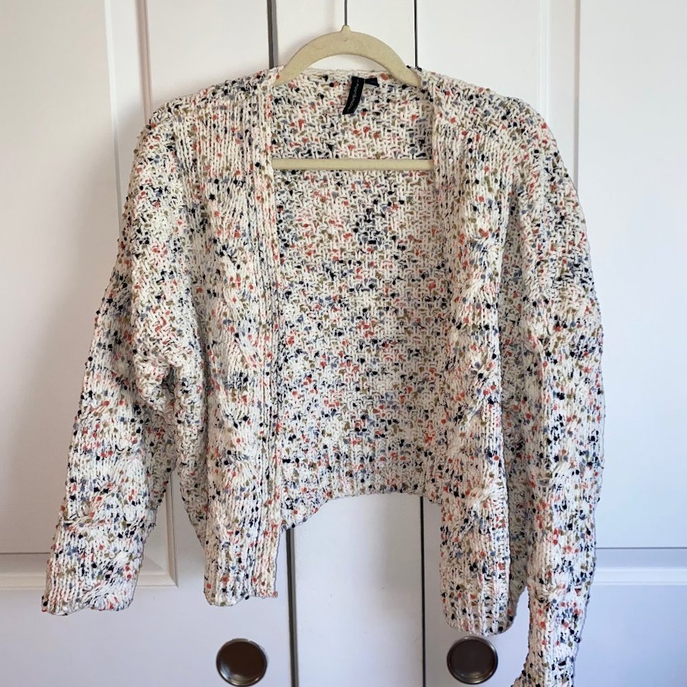 Moon and Madison Bubble Sweater Cardigan Size Small